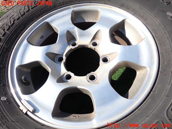 1UPJ-24109028]デリカ スペースギア(PD6W)タイヤ　ホイール　1本③ 225/80R15 中古_m0002.jpg