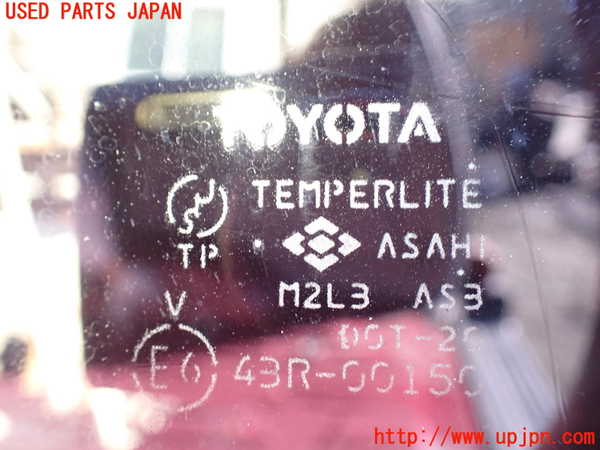 5UPJ-24111382]ハイラックスサーフ(KZN185W)左クォーターガラス M2L3 中古_m0003.jpg