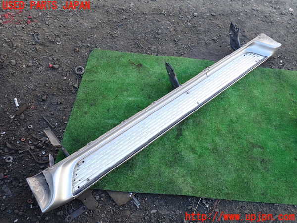 1UPJ-24111392]ハイラックスサーフ(KZN185W)左サイドステップ 中古_m0001.jpg
