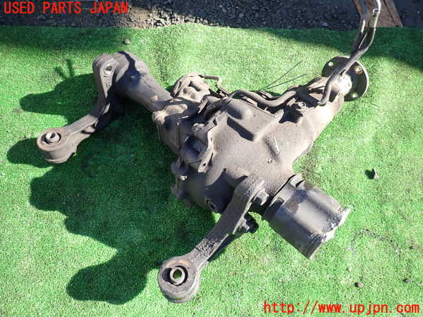5UPJ-24114350]ハイラックスサーフ(KZN185W)フロントデフ 中古_m0002.jpg