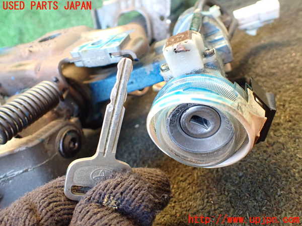 5UPJ-24114260]ハイラックスサーフ(KZN185W)ステアリングシャフト 中古_m0002.jpg