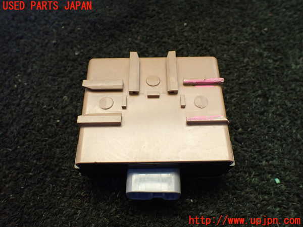 5UPJ-24116147]ハイラックスサーフ(KZN185W)コンピューター2 85914-35010 中古_m0003.jpg