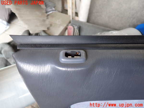 1UPJ-24111264]ハイラックスサーフ(KZN185W)左前ドア内張り 中古_m0003.jpg