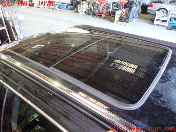 1UPJ-24121470]ジープ・コマンダー(H620)1列目サンルーフガラス 43R-010948 中古_m0002.jpg