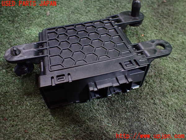 1UPJ-24126151]ジープ・コマンダー(H620)コンピューター6 (068413485AA) 中古_m0002.jpg