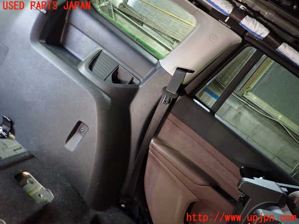 1UPJ-24127680]ジープ・コマンダー(H620)左リアピラートリム 中古_m0003.jpg