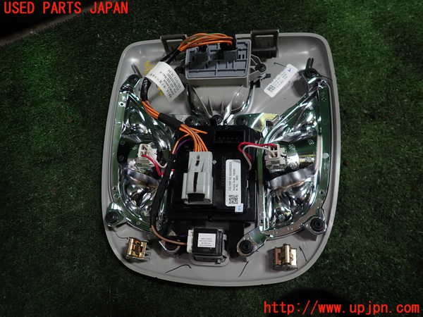 1UPJ-24126411]ジープ・コマンダー(H620)ルームランプ1 (１列目) 中古_m0002.jpg