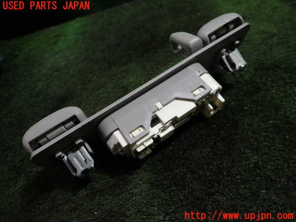 1UPJ-24126412]ジープ・コマンダー(H620)ルームランプ2 (２列目右) 中古_m0003.jpg