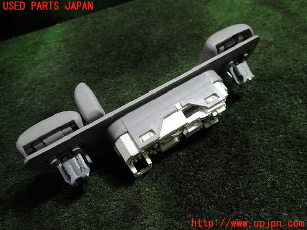 1UPJ-24126413]ジープ・コマンダー(H620)ルームランプ3 (２列目左) 中古_m0003.jpg
