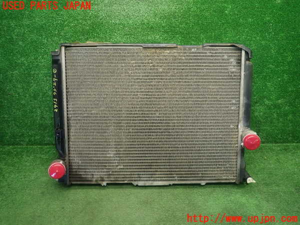 5UPJ-24132321]ハイエースワゴン100系(KZH100G)ラジエーター1 中古_m0001.jpg