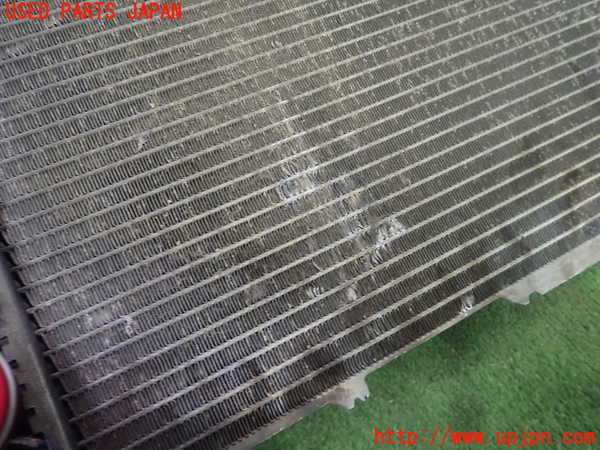 5UPJ-24132321]ハイエースワゴン100系(KZH100G)ラジエーター1 中古_m0003.jpg