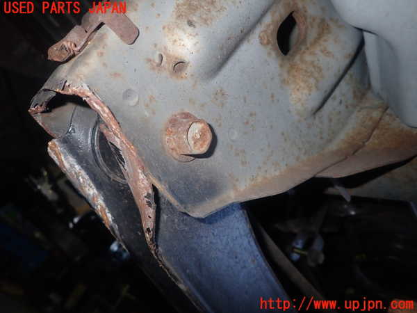 5UPJ-24135226]ハイエースワゴン100系(KZH100G)左リアロアアーム1 【ジャンク】_m0003.jpg