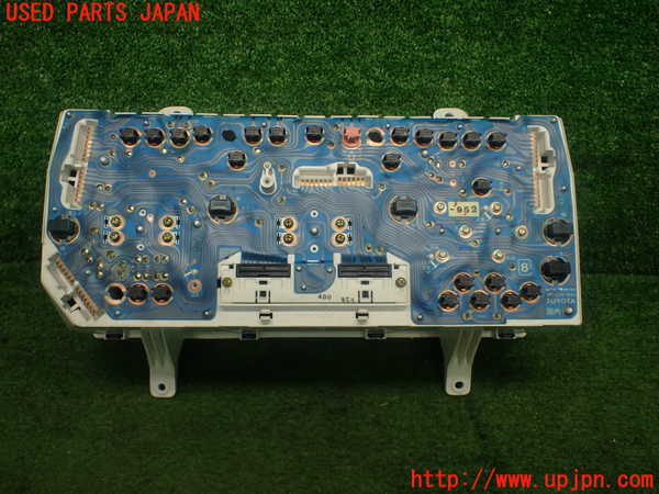 1UPJ-24136170]ハイエースワゴン100系(KZH100G)スピードメーター 中古_m0003.jpg