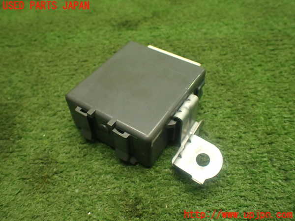 1UPJ-24136147]ハイエースワゴン100系(KZH100G)コンピューター2 85980-26090 中古_m0002.jpg