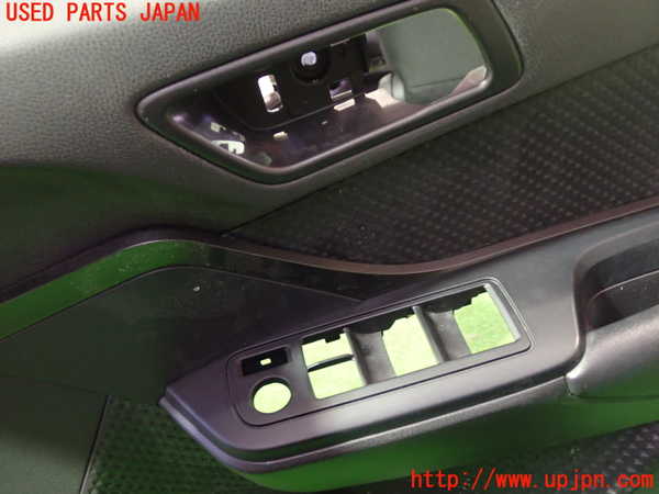 5UPJ-24141234]C-HRハイブリッド(ZYX10)右前ドア内張り 中古_m0004.jpg