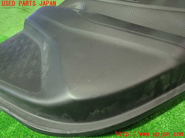 1UPJ-24141294]C-HRハイブリッド(ZYX10)右後ドア内張り 中古_m0002.jpg