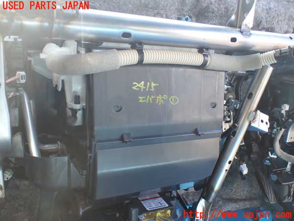1UPJ-24156081]ジムニー シエラ(JB74W)エバポレーター1 中古_m0001.jpg