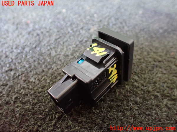 1UPJ-24156309]ジムニー シエラ(JB74W)スイッチ4 (ヘッドランプウォッシャー) 中古_m0002.jpg