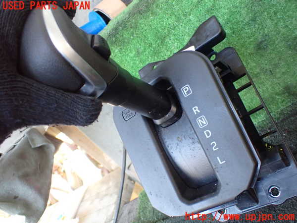 1UPJ-24157555]ジムニー シエラ(JB74W)ATシフトレバー 中古_m0002.jpg