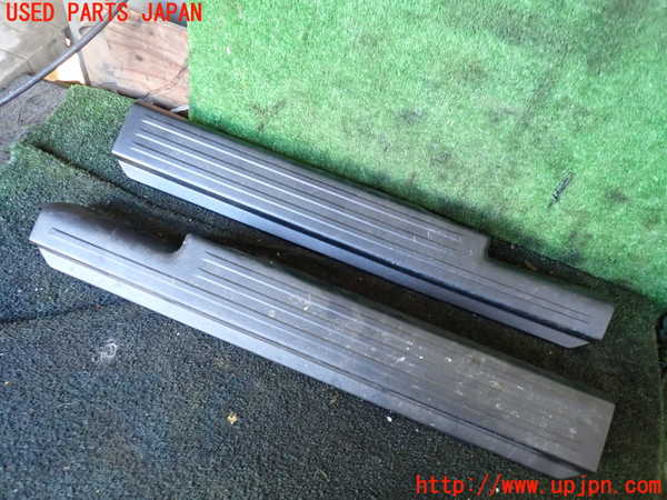 1UPJ-24157740]ジムニー シエラ(JB74W)スカッフプレート 中古_m0001.jpg