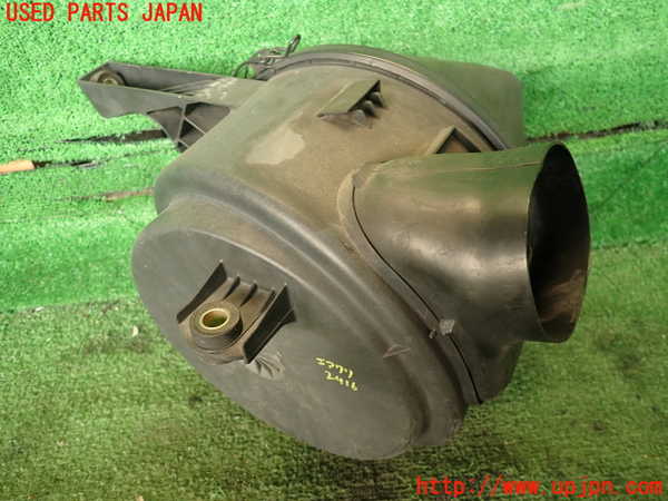 2UPJ-24162560]クラウン 4ドア ハードトップ(UZS131)エアクリーナーボックス 中古_m0001.jpg