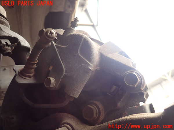 2UPJ-24164080]クラウン 4ドア ハードトップ(UZS131)右フロントキャリパー 中古_m0002.jpg