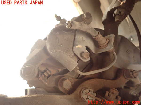 2UPJ-24164085]クラウン 4ドア ハードトップ(UZS131)左フロントキャリパー 中古_m0002.jpg