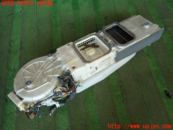 2UPJ-24166082]クラウン 4ドア ハードトップ(UZS131)エバポレーター2 【ジャンク品】 中古_m0001.jpg