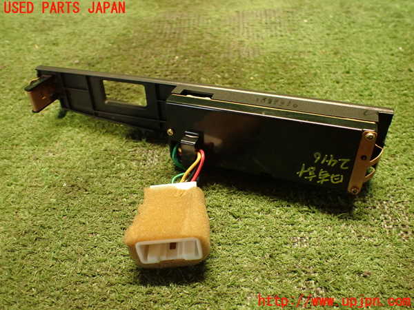 2UPJ-24167850]クラウン 4ドア ハードトップ(UZS131)時計 中古_m0003.jpg