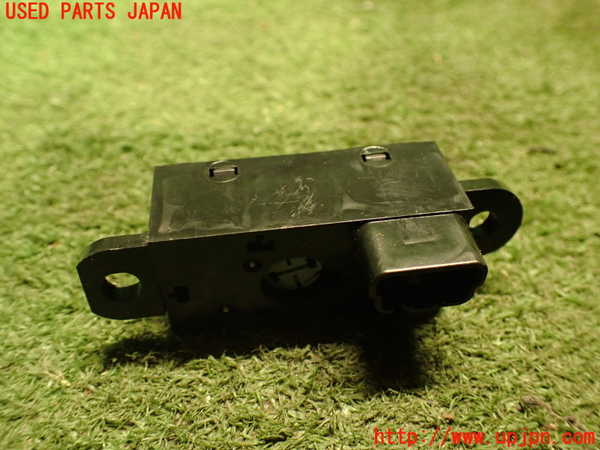 2UPJ-24166313]クラウン 4ドア ハードトップ(UZS131)スイッチ8 (メーター切替) 中古_m0003.jpg