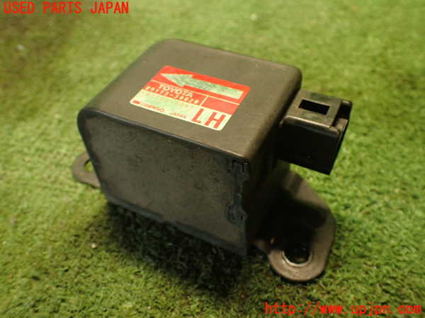 2UPJ-24166357]クラウン 4ドア ハードトップ(UZS131)エアバッグセンサー2 中古_m0001.jpg