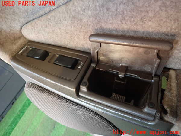 2UPJ-24161294]クラウン 4ドア ハードトップ(UZS131)右後ドア内張り 中古_m0003.jpg