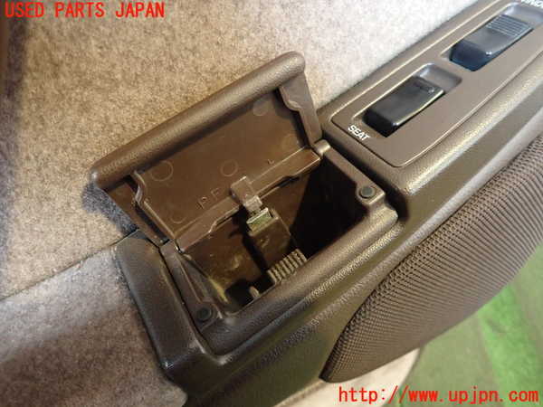 2UPJ-24161324]クラウン 4ドア ハードトップ(UZS131)左後ドア内張り 中古_m0002.jpg
