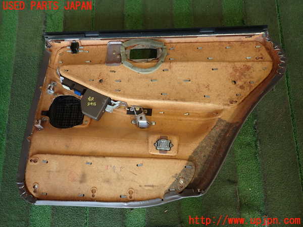 2UPJ-24161324]クラウン 4ドア ハードトップ(UZS131)左後ドア内張り 中古_m0005.jpg