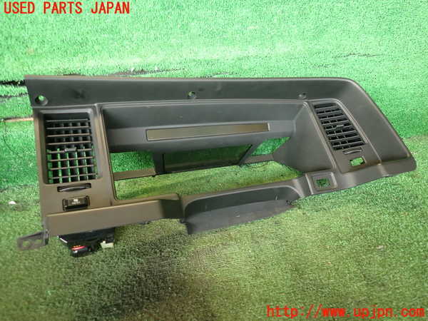 2UPJ-24167510]クラウン 4ドア ハードトップ(UZS131)メーターフード 中古_m0002.jpg