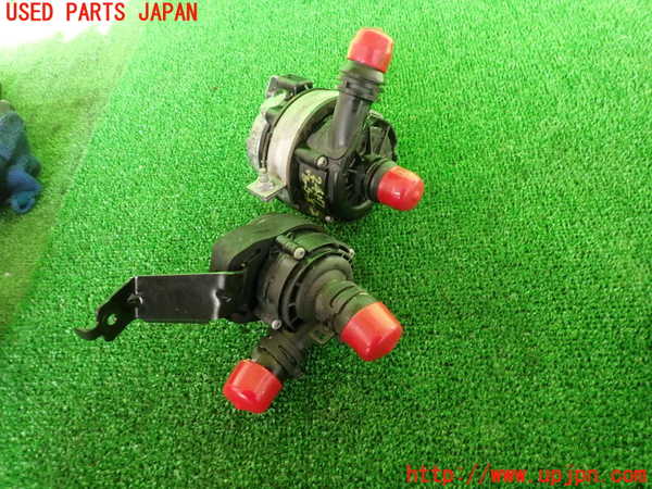 2UPJ-24172110]ベンツ C250(W205)(205045)ウォーターポンプ 中古_m0002.jpg