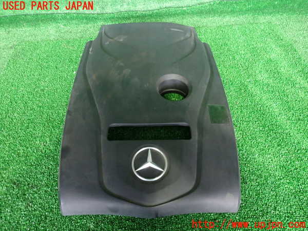 2UPJ-24172160]ベンツ C250(W205)(205045)エンジンアッパーカバー 中古_m0001.jpg
