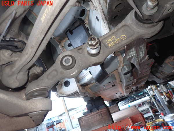2UPJ-24175176]ベンツ C250(W205)(205045)右フロントロアアーム1 中古_m0001.jpg