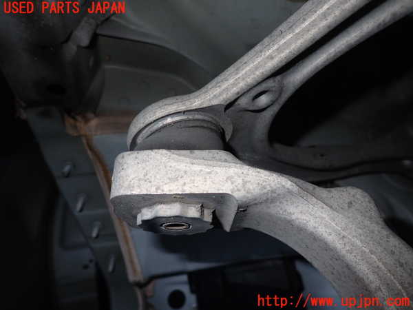 2UPJ-24175126]ベンツ C250(W205)(205045)右フロントアッパーアーム1 中古_m0002.jpg