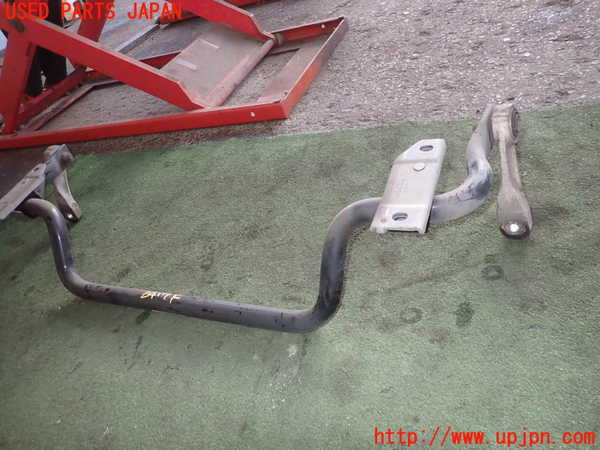 2UPJ-24175440]ベンツ C250(W205)(205045)フロントスタビライザー 中古_m0003.jpg