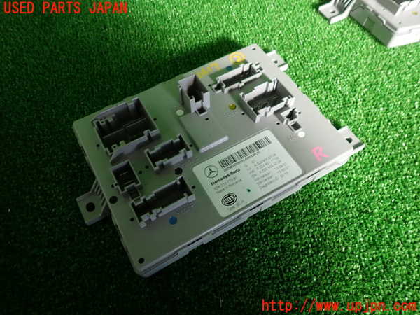2UPJ-24176147]ベンツ C250(W205)(205045)コンピューター2 (リアコンフォートモジュール) 中古_m0001.jpg