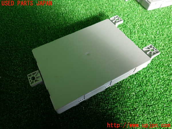 2UPJ-24176147]ベンツ C250(W205)(205045)コンピューター2 (リアコンフォートモジュール) 中古_m0002.jpg