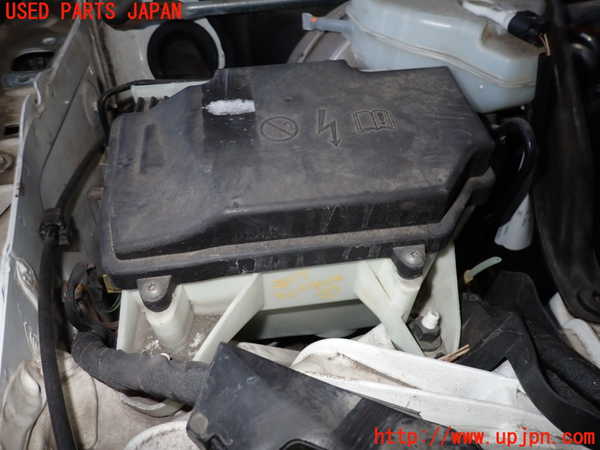 2UPJ-24176743]ベンツ C250(W205)(205045)ヒューズボックス3 中古_m0001.jpg