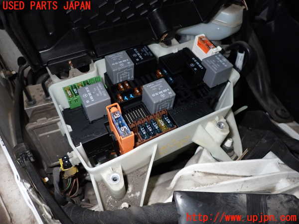 2UPJ-24176743]ベンツ C250(W205)(205045)ヒューズボックス3 中古_m0002.jpg