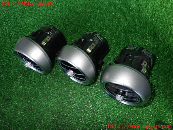2UPJ-24177526]ベンツ C250(W205)(205045)エアコン吹き出し口1 真中 中古_m0002.jpg