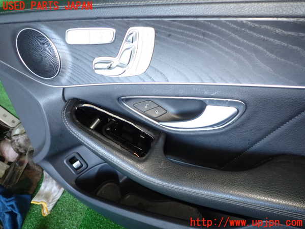 2UPJ-24171234]ベンツ C250(W205)(205045)右前ドア内張り 中古_m0002.jpg