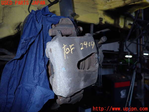 2UPJ-24194080]VW ニュービートル(9CAQY)右フロントキャリパー 【左ハンドル車】 中古_m0001.jpg