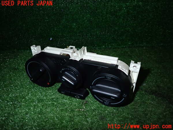 2UPJ-24196066]VW ニュービートル(9CAQY)エアコンスイッチ1 【左ハンドル車】 中古_m0001.jpg