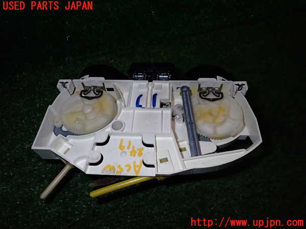 2UPJ-24196066]VW ニュービートル(9CAQY)エアコンスイッチ1 【左ハンドル車】 中古_m0002.jpg