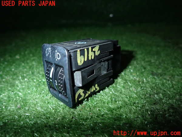 2UPJ-24196310]VW ニュービートル(9CAQY)スイッチ5 (メーター照度、ヘッドライトレベライザー) 【左ハンドル車】 中古_m0001.jpg